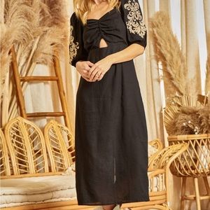 Andree By Unit Midi Dress with Sweetheart Neckline